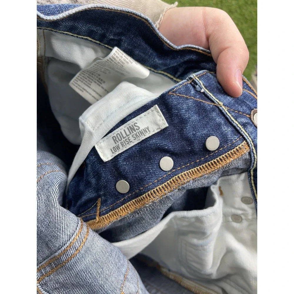 Abercrombie & Fitch shop confidence